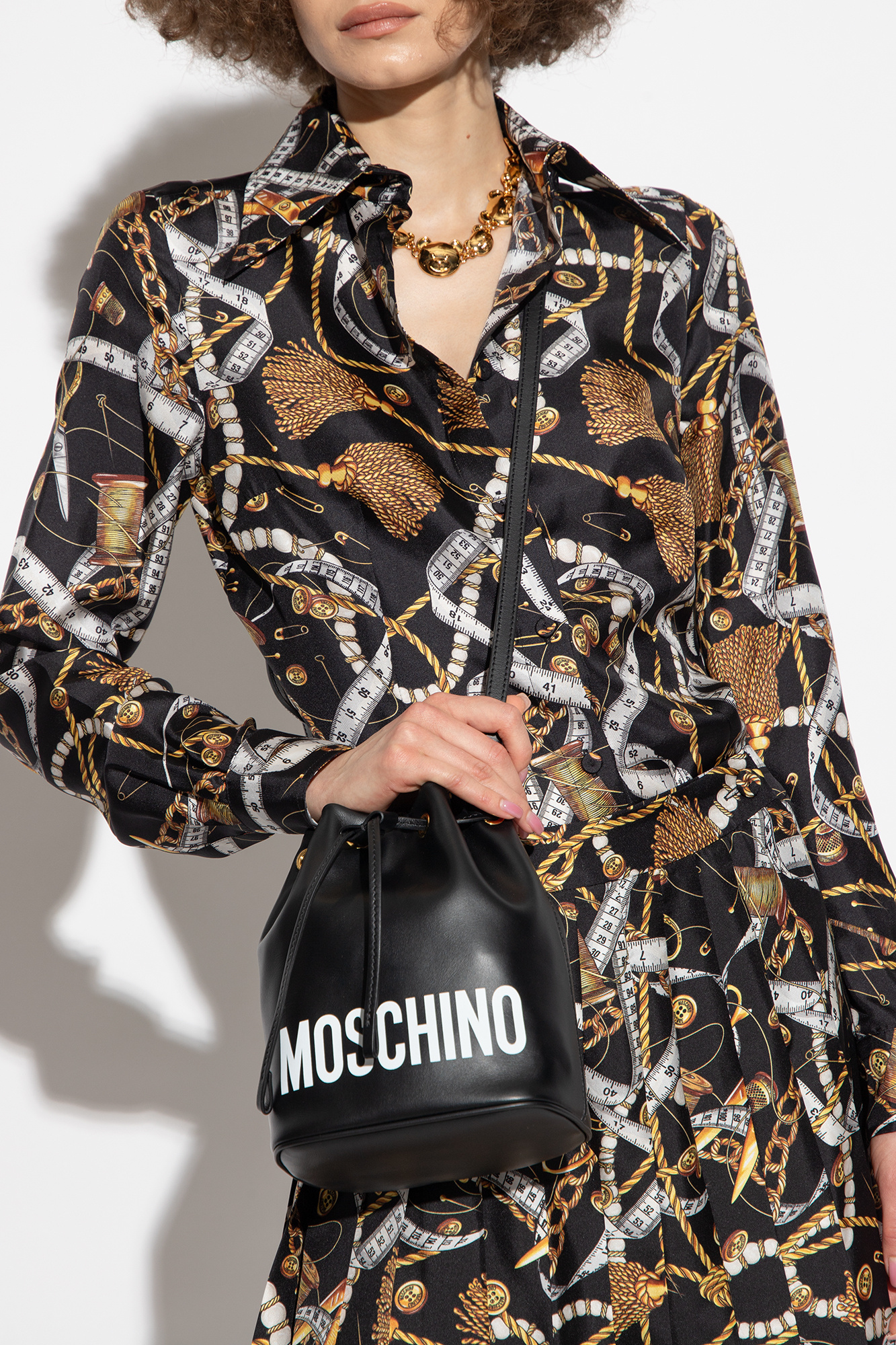 Moschino drawstring textured discount leather bucket bag